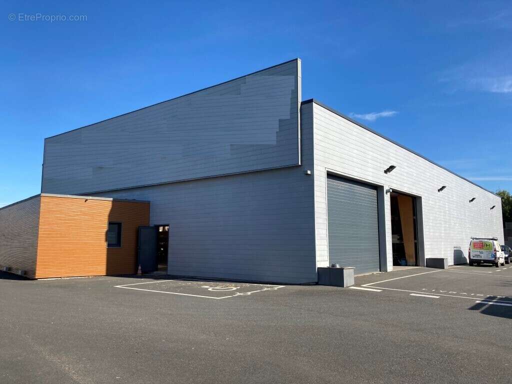 Commerce à PONT-L&#039;ABBE