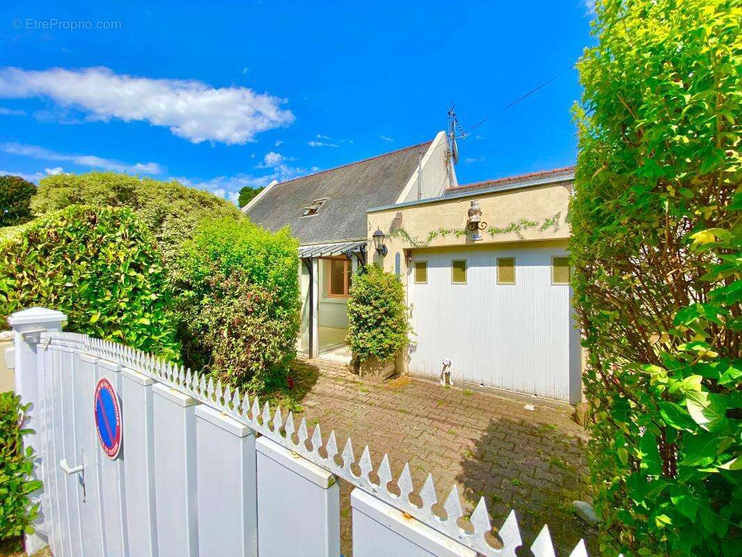 Maison à PLOUEZOC&#039;H