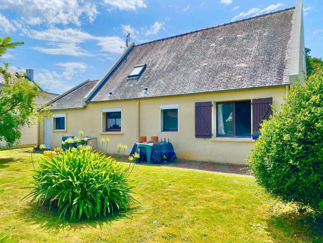 Maison à PLOUEZOC&#039;H