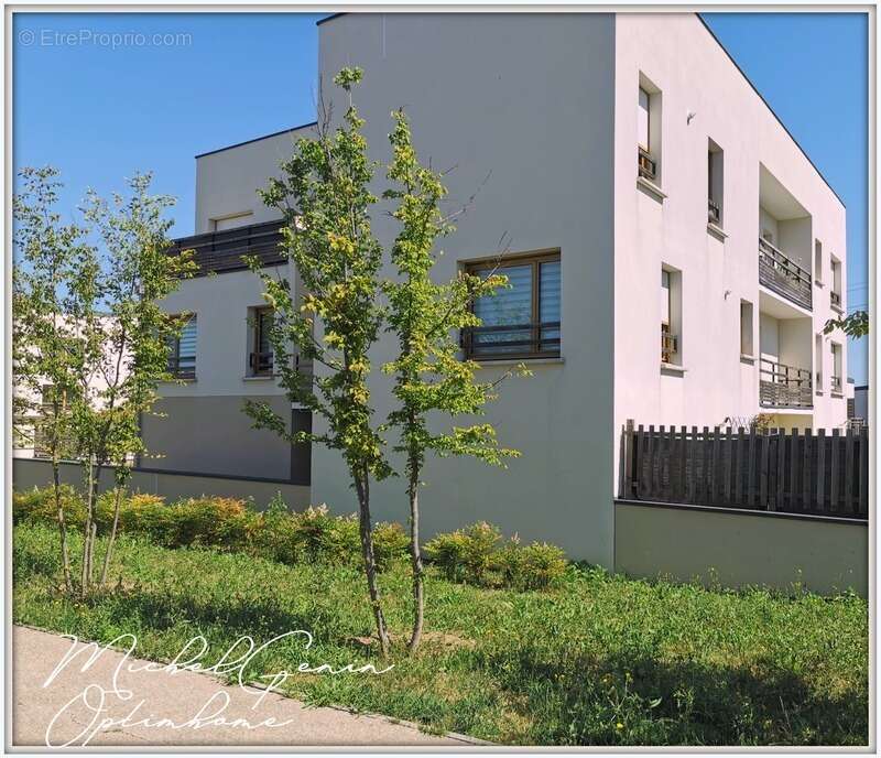 Appartement à COURDIMANCHE