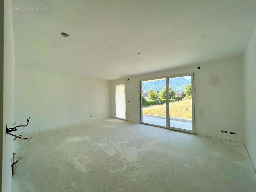 Appartement à SAINT-PIERRE-EN-FAUCIGNY