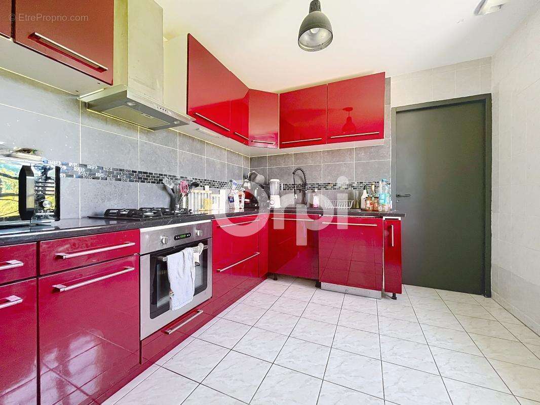 Maison à MONTGERAIN