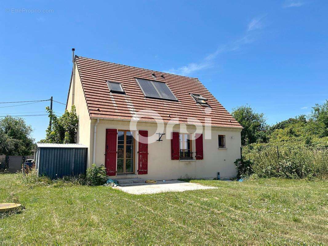 Maison à MONTGERAIN