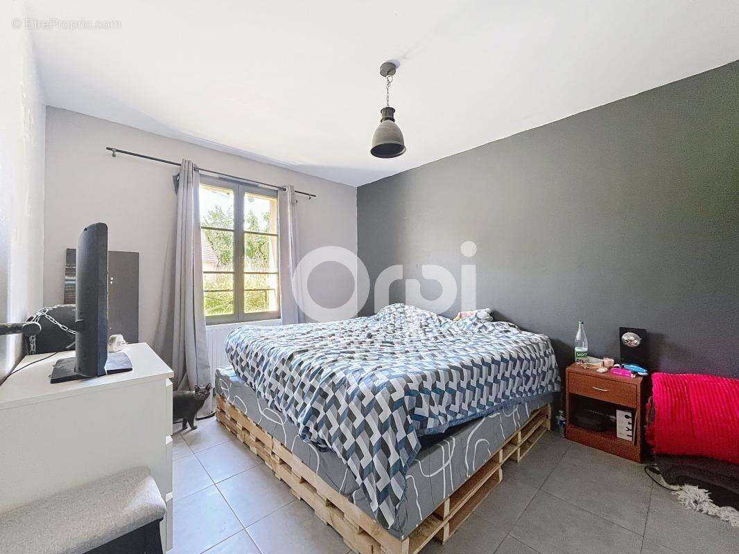 Maison à MONTGERAIN