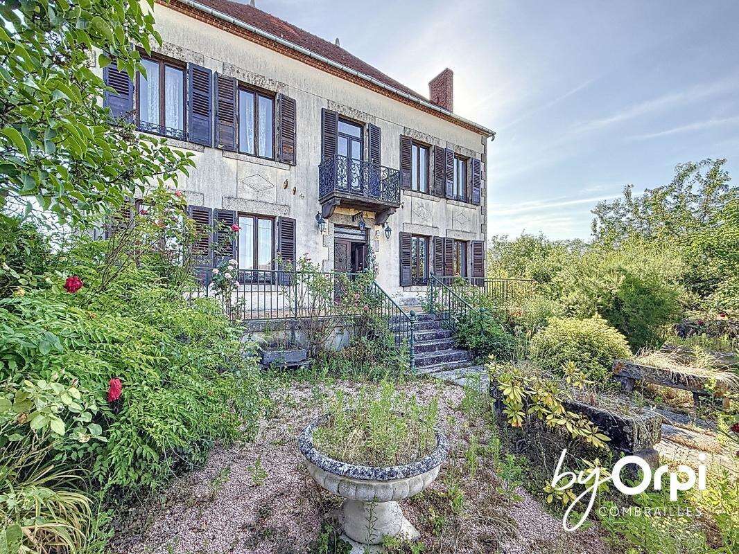 Maison à LAPEYROUSE