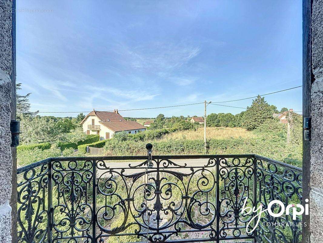 Maison à LAPEYROUSE