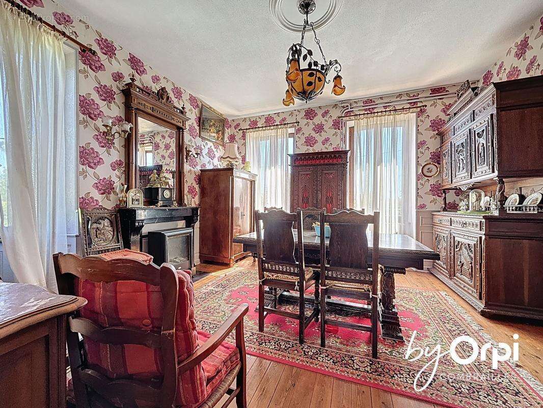 Maison à LAPEYROUSE