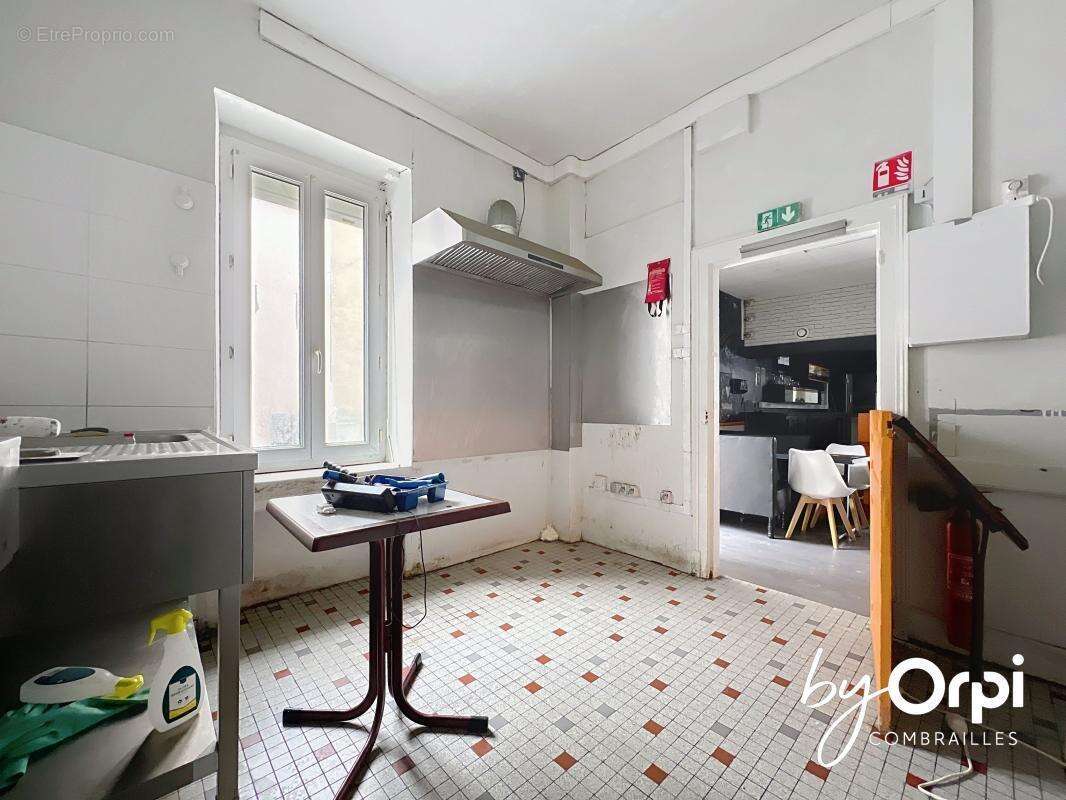 Commerce à SAINT-ELOY-LES-MINES