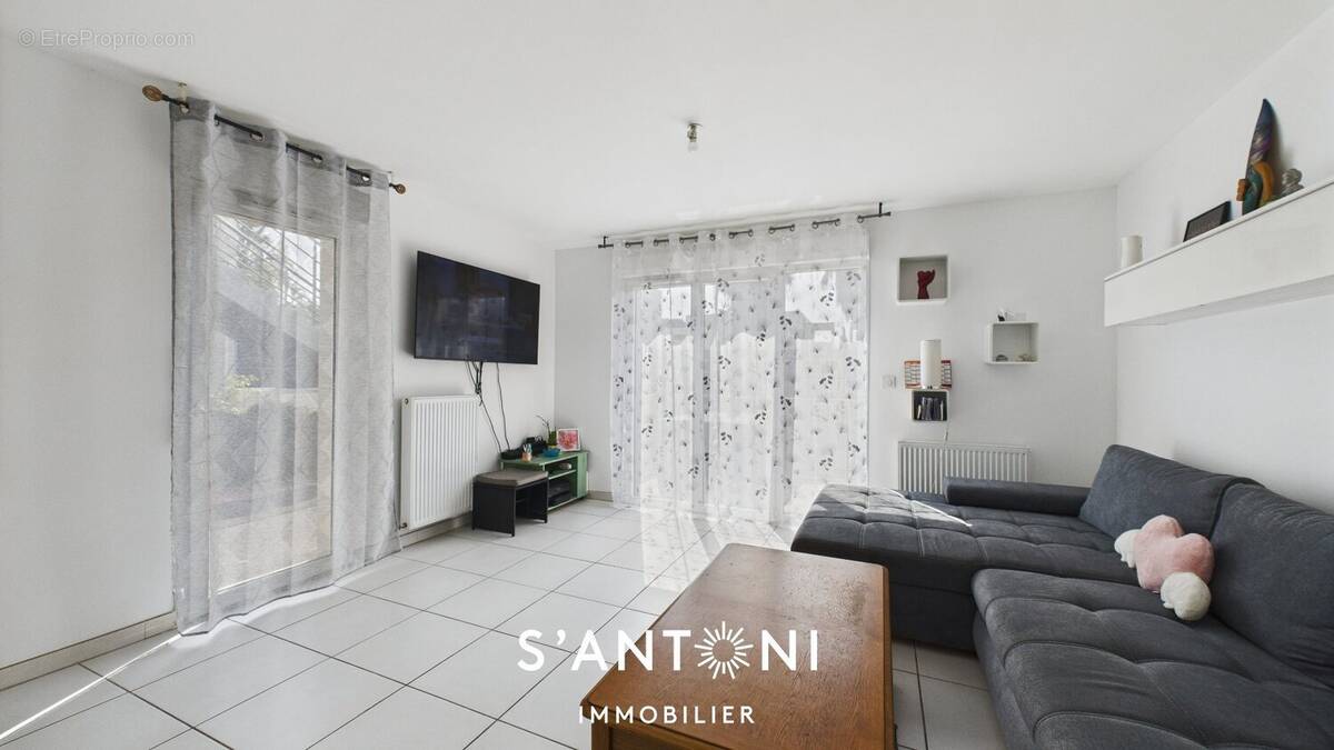 Appartement à VILLENEUVE-LES-BEZIERS