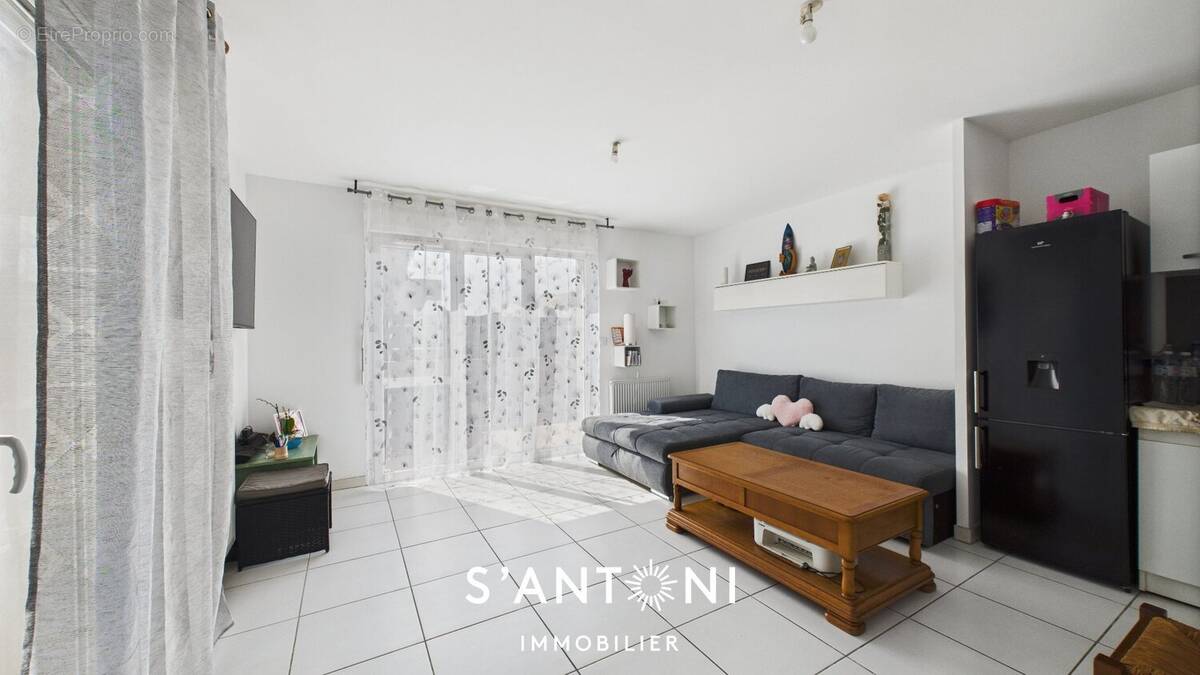 Appartement à VILLENEUVE-LES-BEZIERS