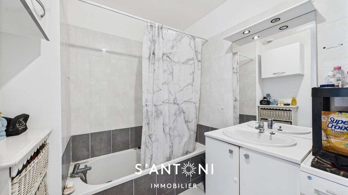 Appartement à VILLENEUVE-LES-BEZIERS