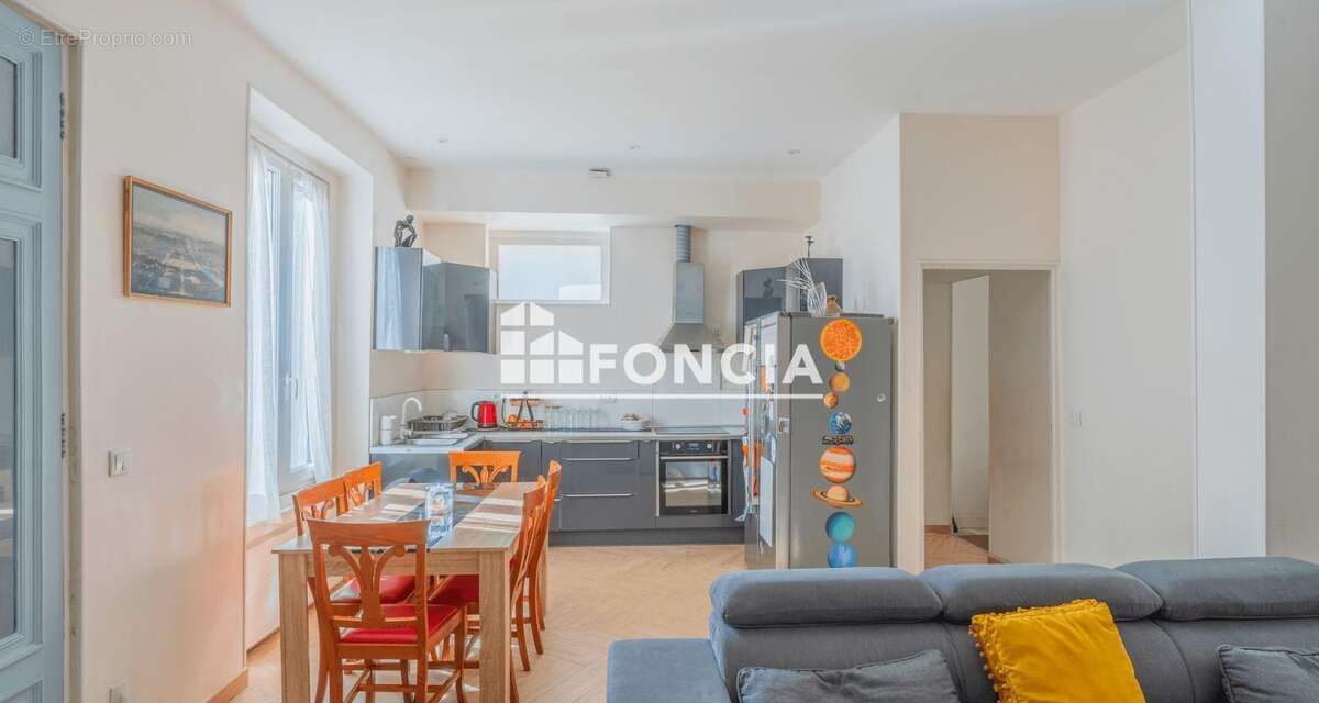 Appartement à SAINT-DENIS