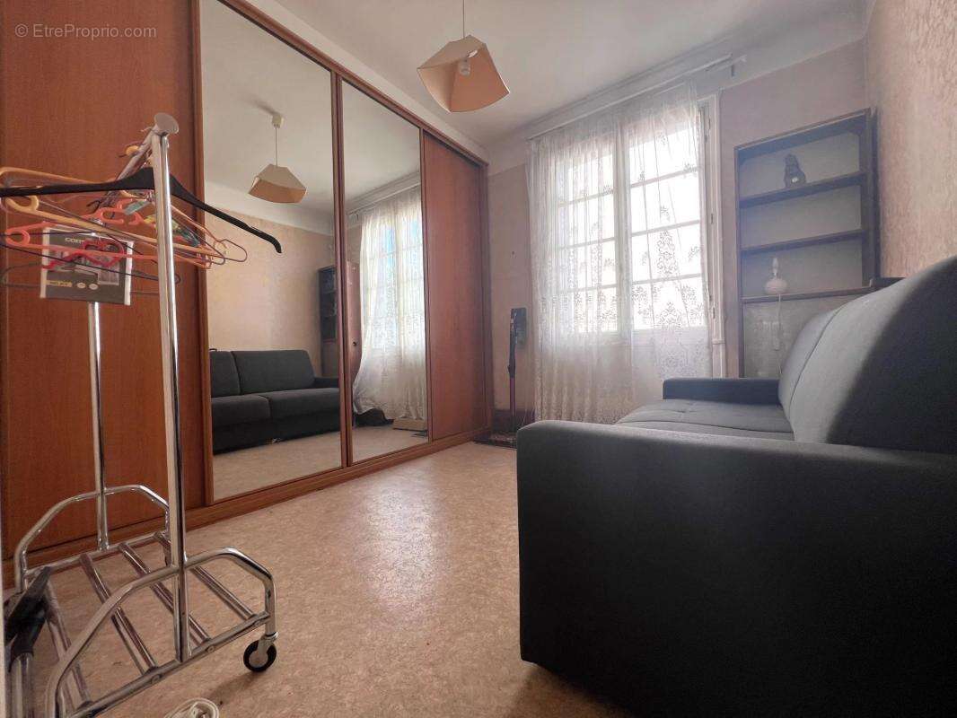 Maison à LES CLAYES-SOUS-BOIS