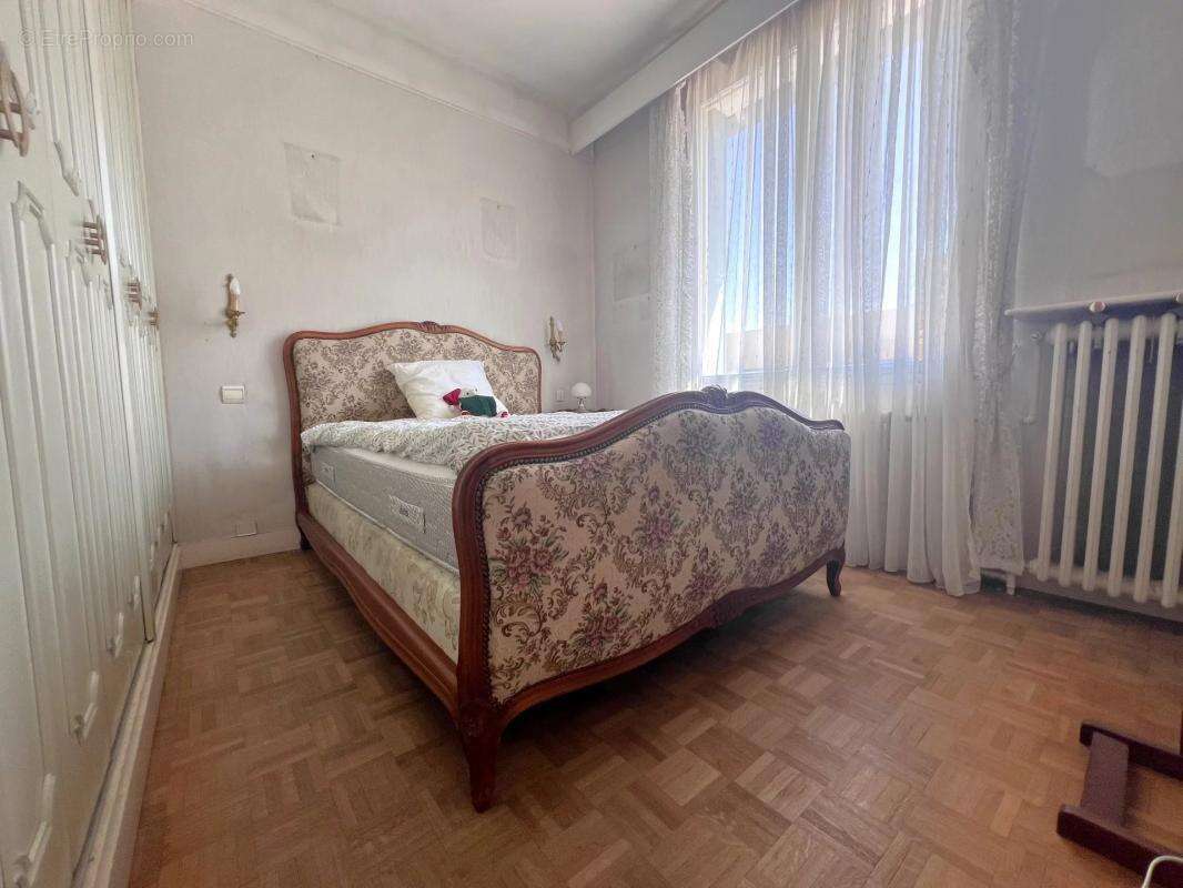 Maison à LES CLAYES-SOUS-BOIS