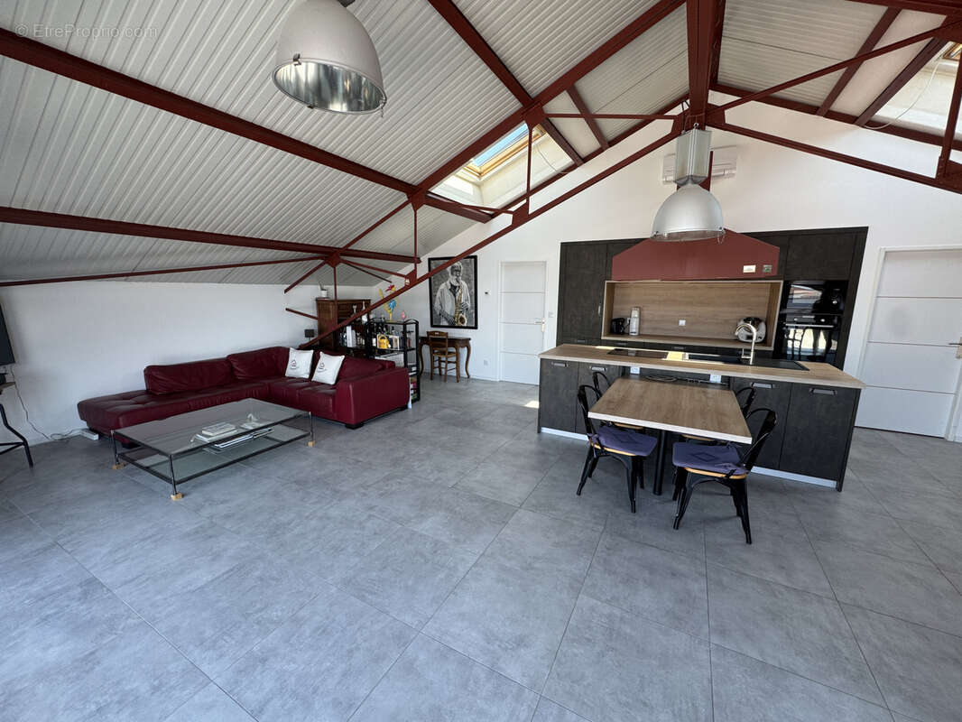 Maison à TIGNIEU-JAMEYZIEU