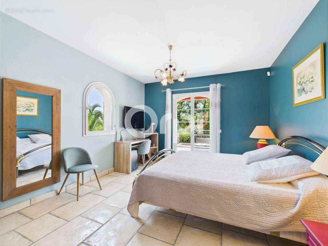 Maison à MONTAUROUX