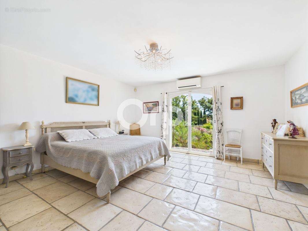 Maison à MONTAUROUX