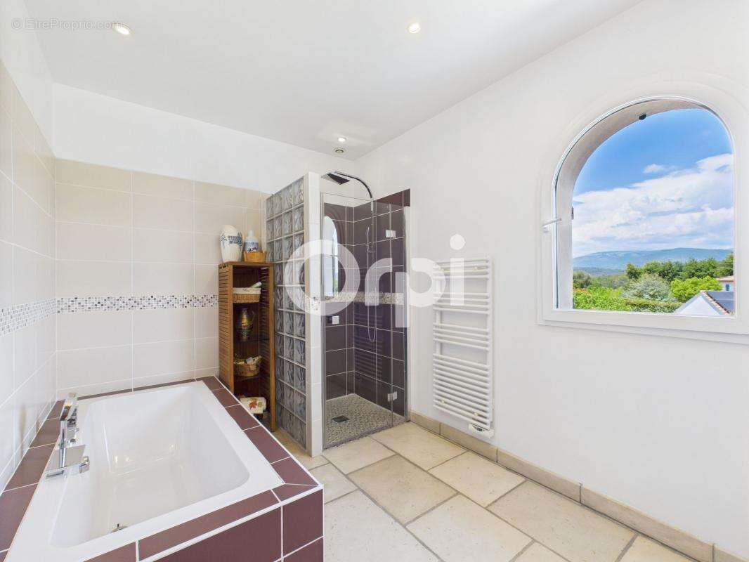 Maison à MONTAUROUX