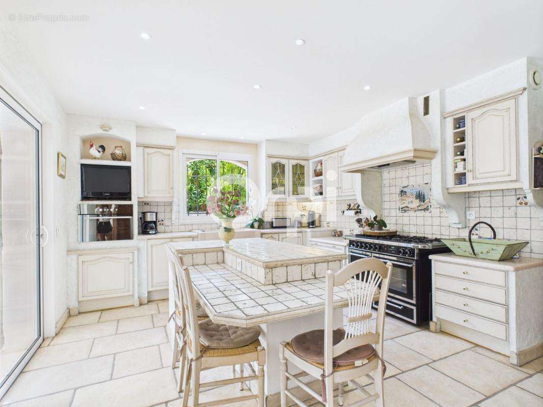 Maison à MONTAUROUX