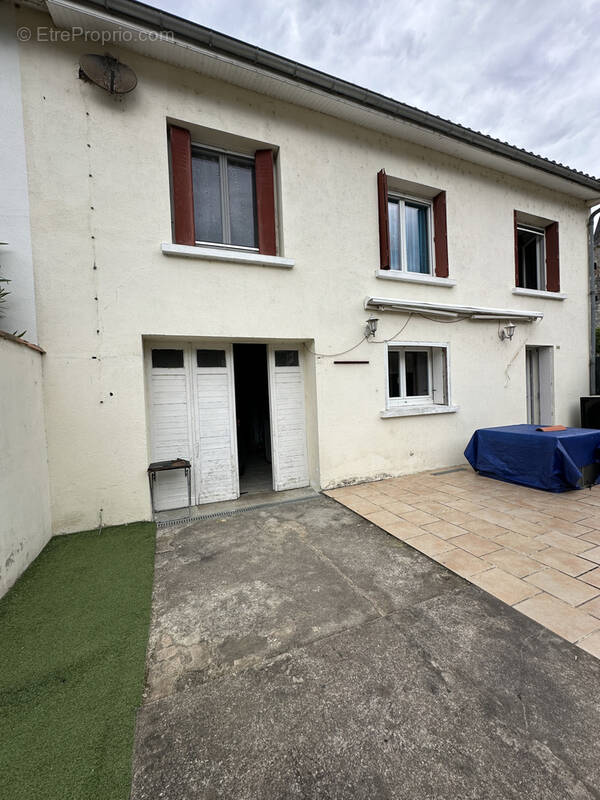 Maison à SAINT-AIGULIN