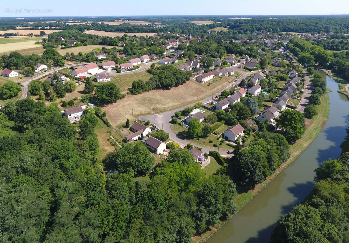 Maison à ROGNY-LES-SEPT-ECLUSES