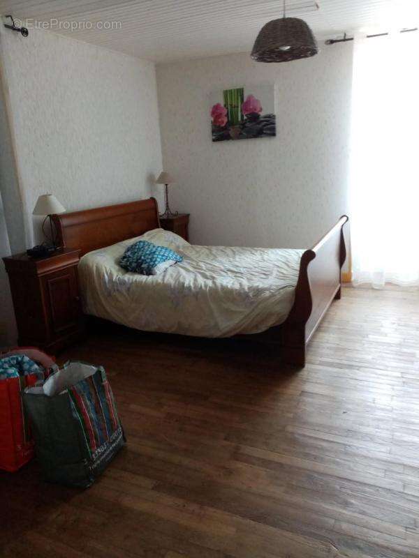 Maison à SAINT-POMPONT