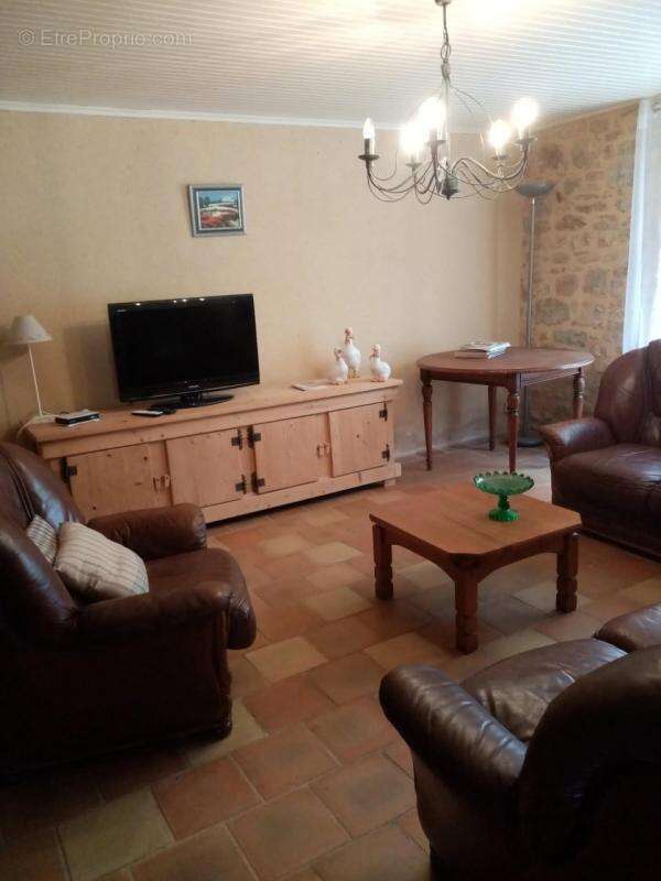 Maison à SAINT-POMPONT