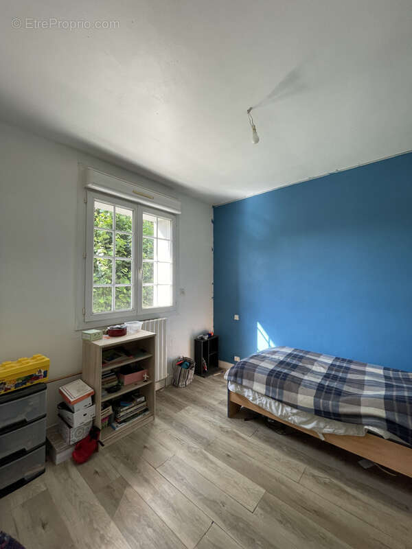 Maison à CHATILLON-SUR-COLMONT