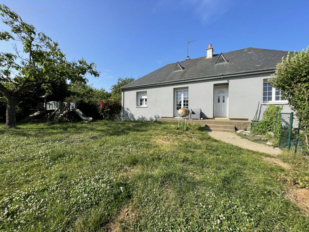 Maison à CHATILLON-SUR-COLMONT