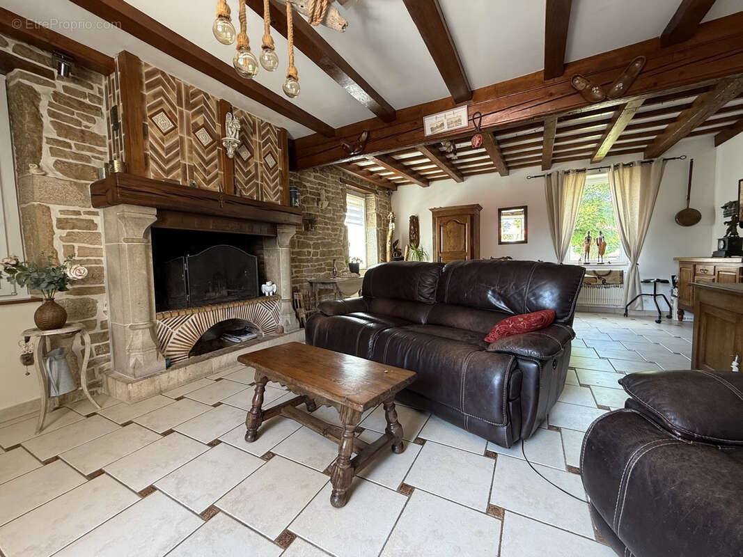 Maison à LONGECOURT-EN-PLAINE