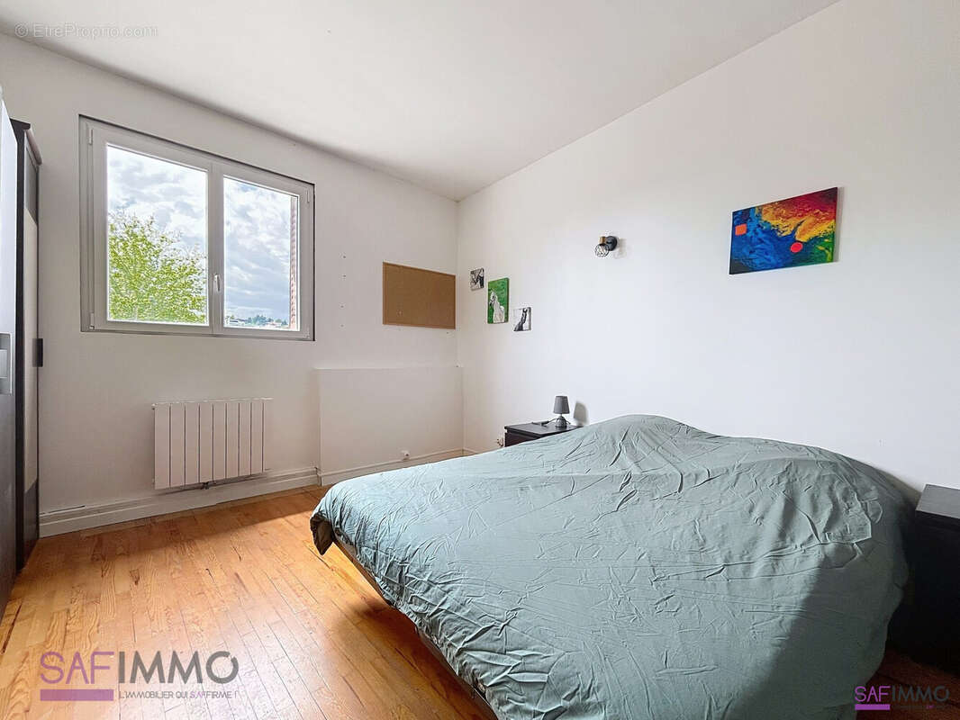 Appartement à SAINT-GENIS-LAVAL