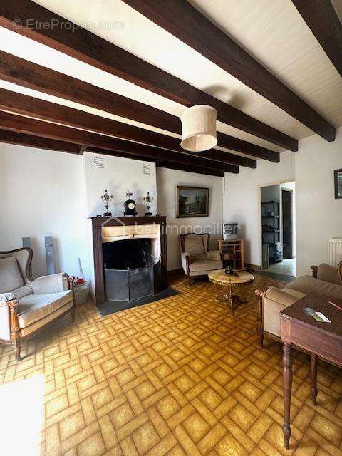 Maison à SAUZE-VAUSSAIS