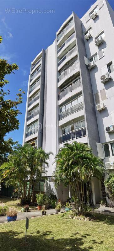 Appartement à SAINT-DENIS