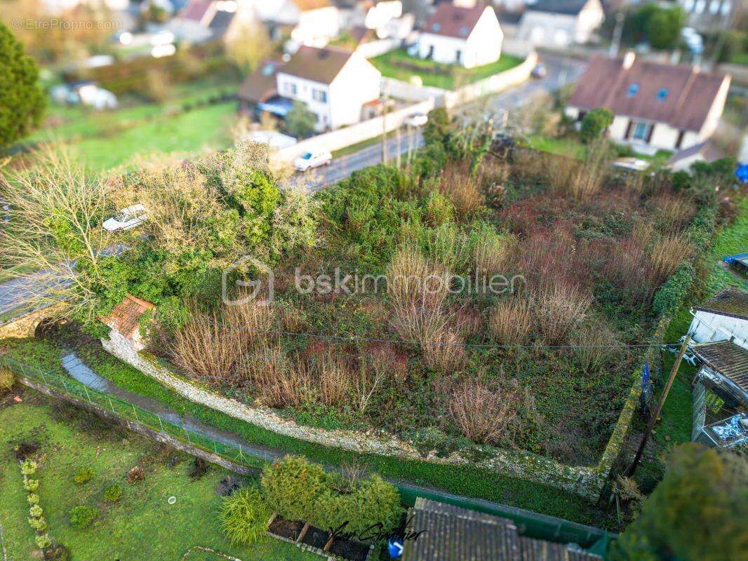 Terrain à VILLECONIN