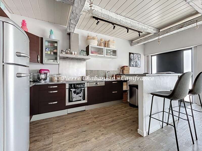 Appartement à COLLONGES-SOUS-SALEVE