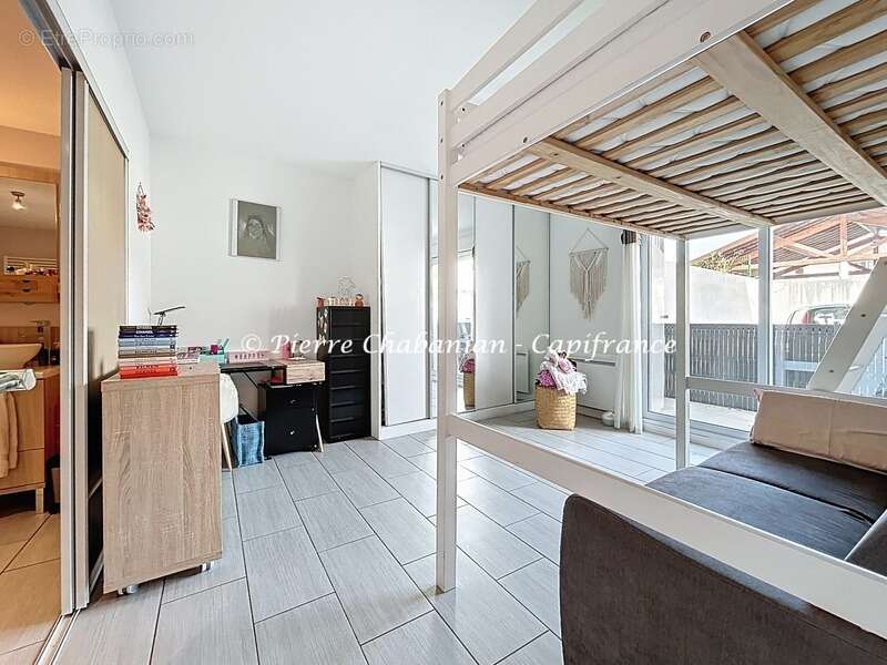 Appartement à COLLONGES-SOUS-SALEVE