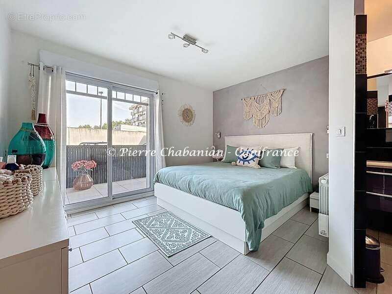 Appartement à COLLONGES-SOUS-SALEVE