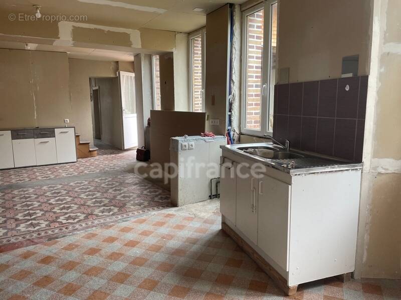 Maison à BRIENON-SUR-ARMANCON