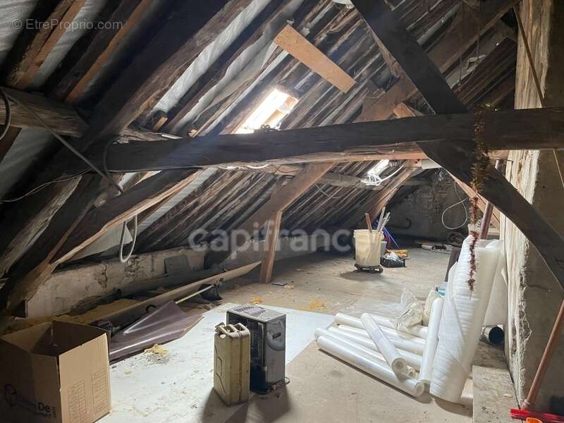 Maison à BRIENON-SUR-ARMANCON