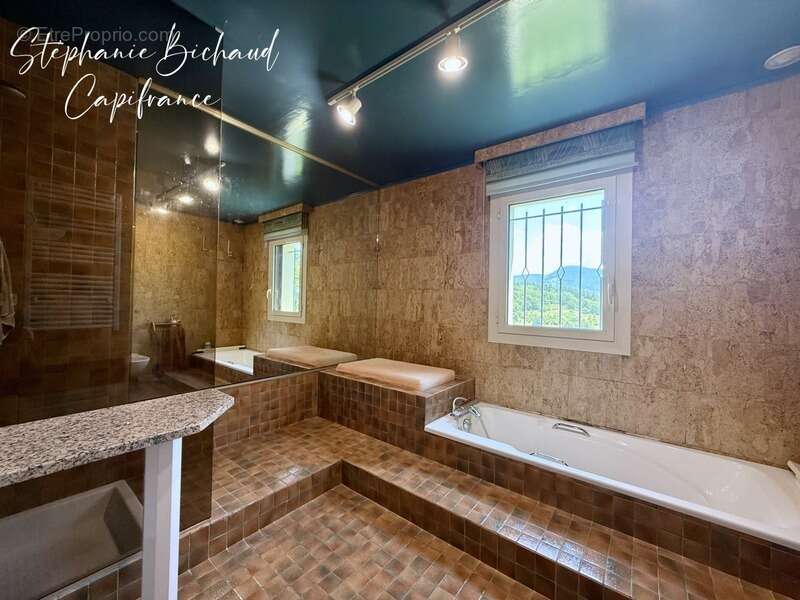 Maison à CHATEAUVIEUX