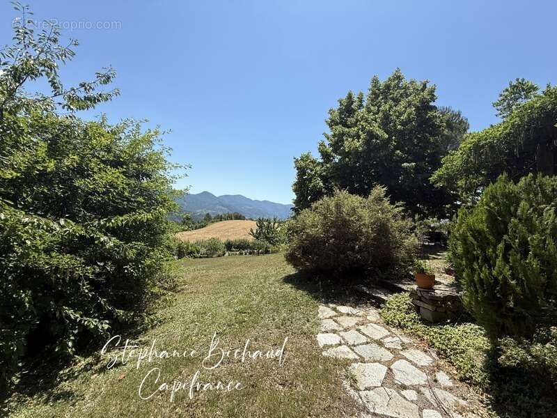 Maison à CHATEAUVIEUX