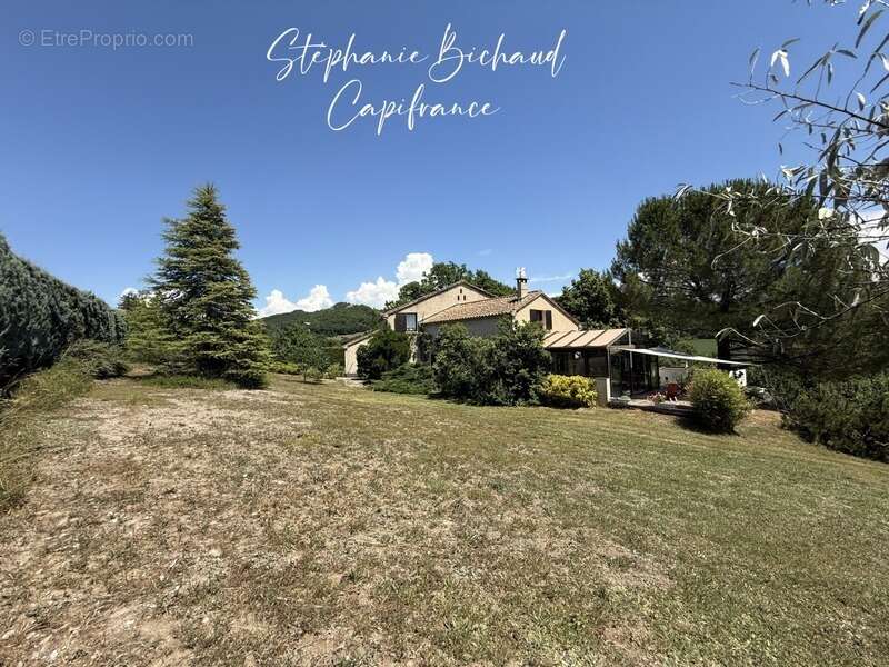 Maison à CHATEAUVIEUX