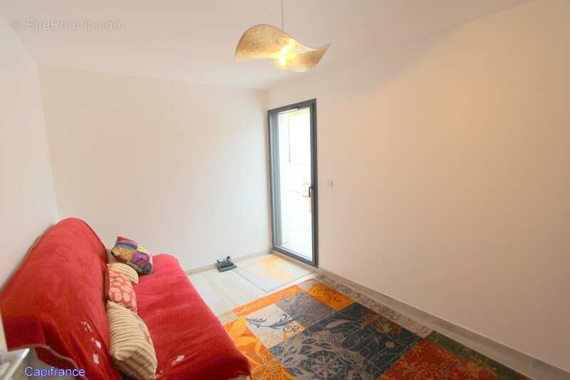 Appartement à GUILHERAND-GRANGES