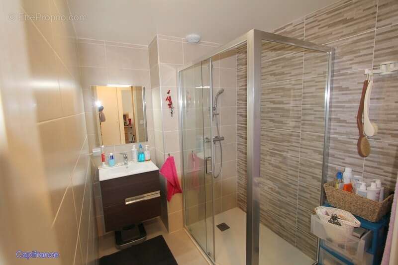 Appartement à GUILHERAND-GRANGES