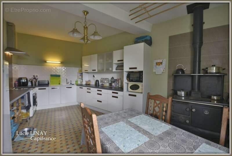 Maison à SAINT-DENIS-DE-GASTINES