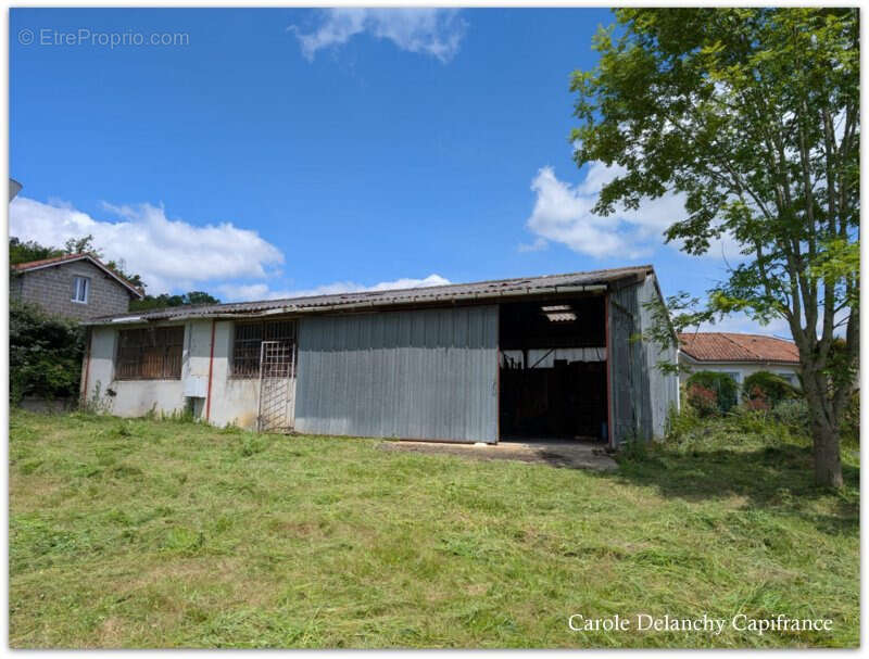 Maison à MIRAMONT-SENSACQ