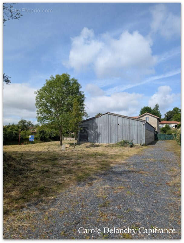 Maison à MIRAMONT-SENSACQ