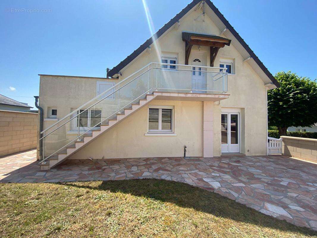 Maison à AGON-COUTAINVILLE