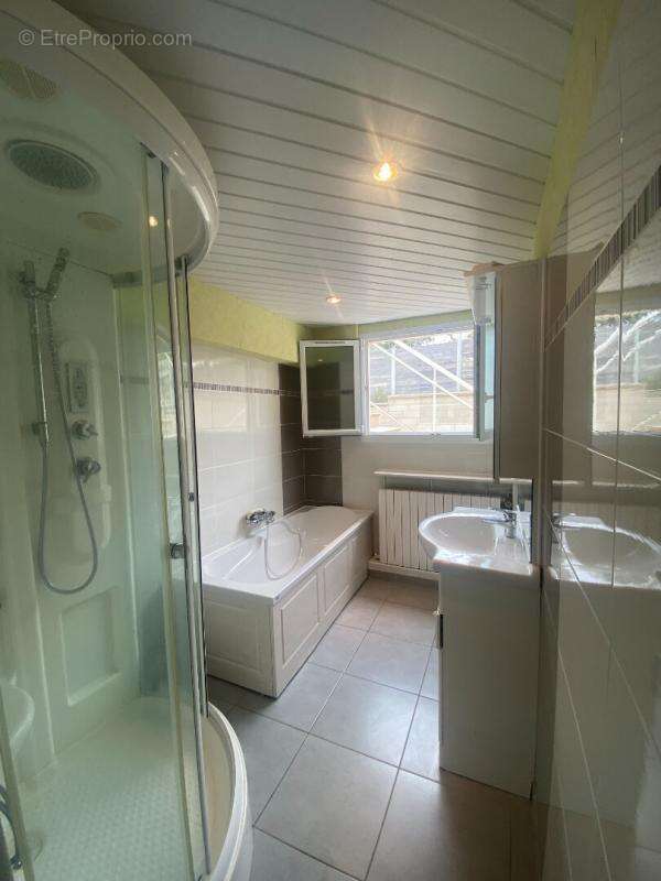 Maison à AGON-COUTAINVILLE