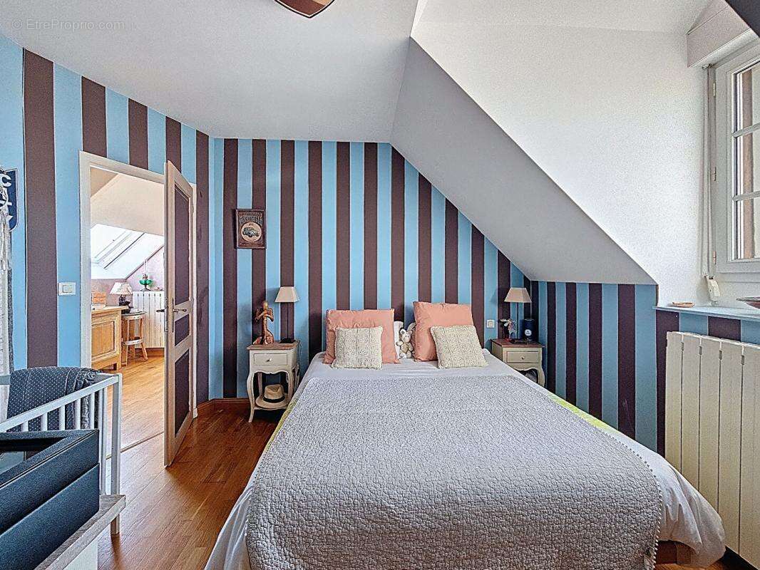 Maison à FRESNAY-SUR-SARTHE